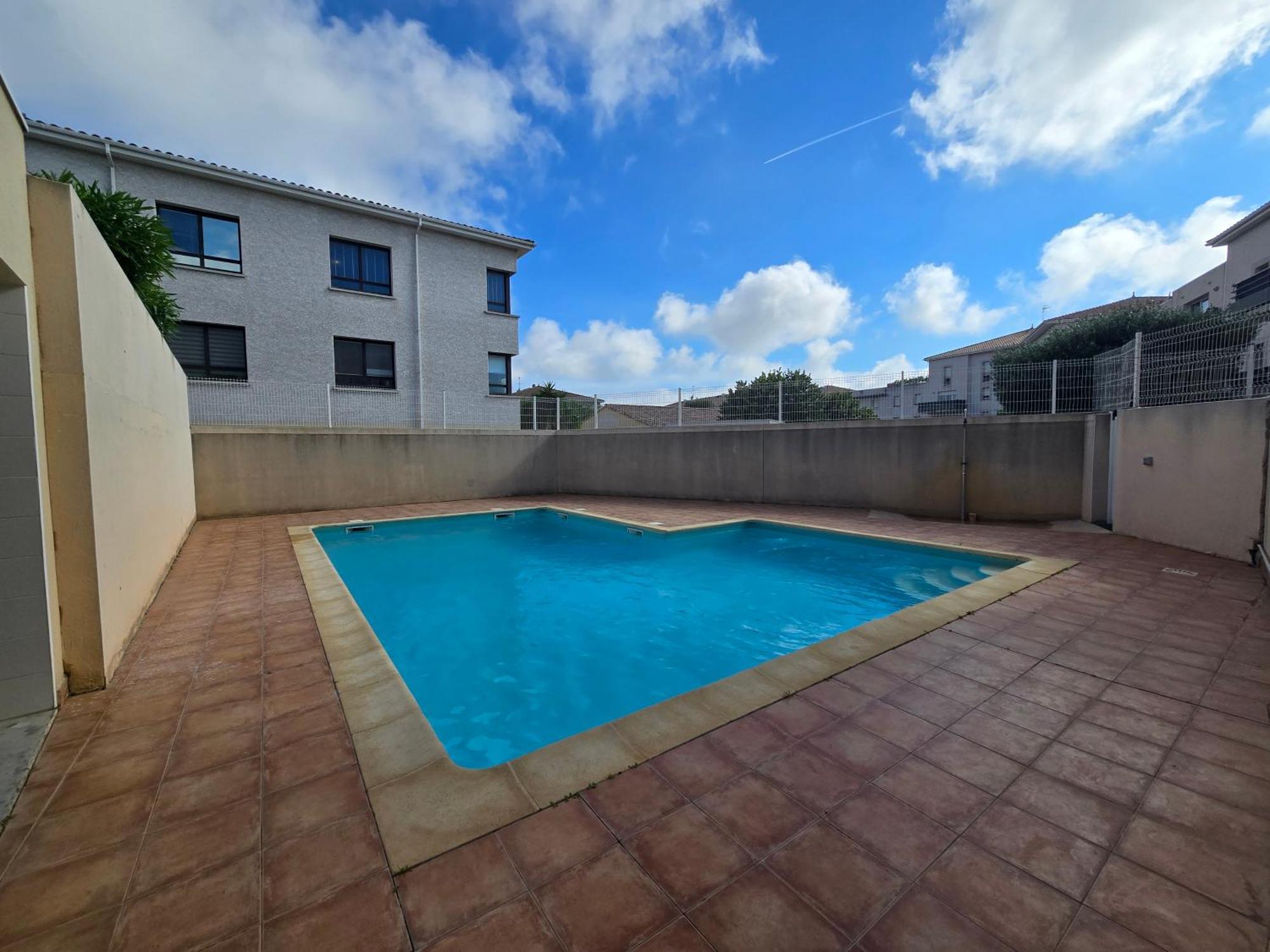Appartement Dans Residence Avec Piscine Agde Exterior photo
